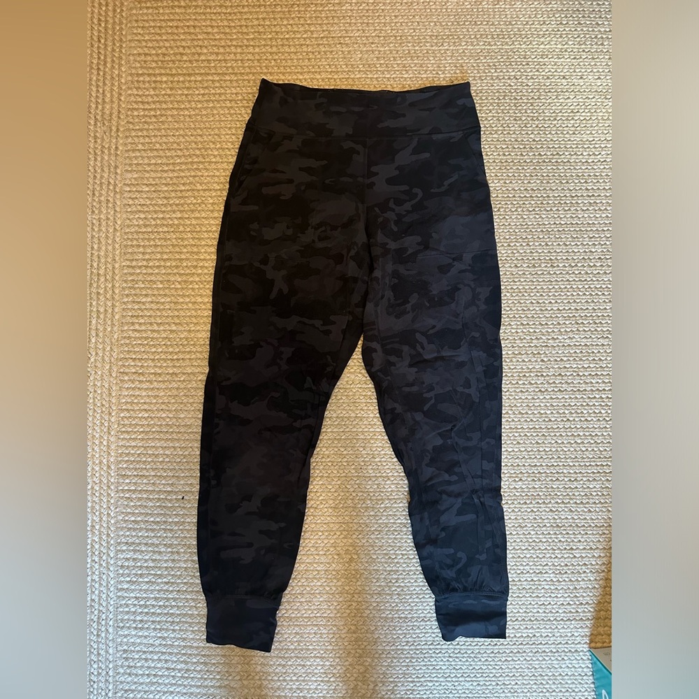 Women’s Lululemon Align 28” Camo Joggers